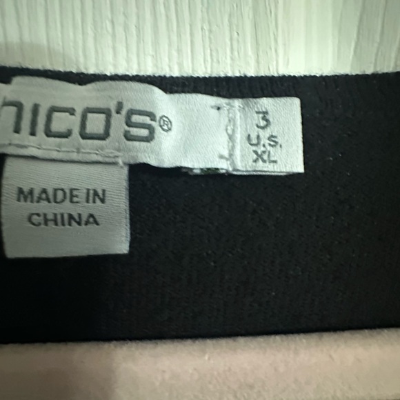 Chico's Black Long Sleeve V-Neck sweater with sparkle - Picture 4 of 4